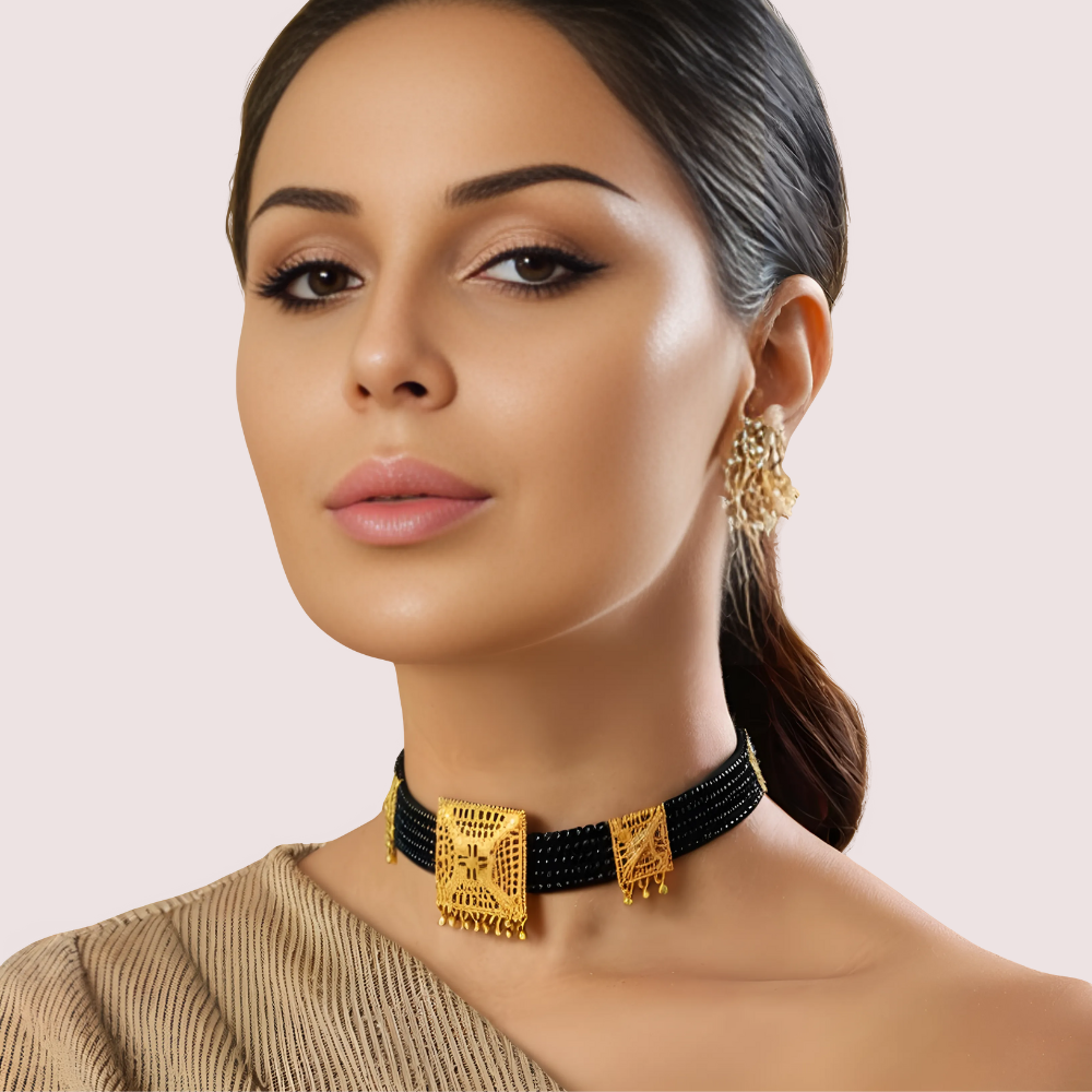 Traditional Gold-Plated Black Beaded Necklace with Square Pendant Design